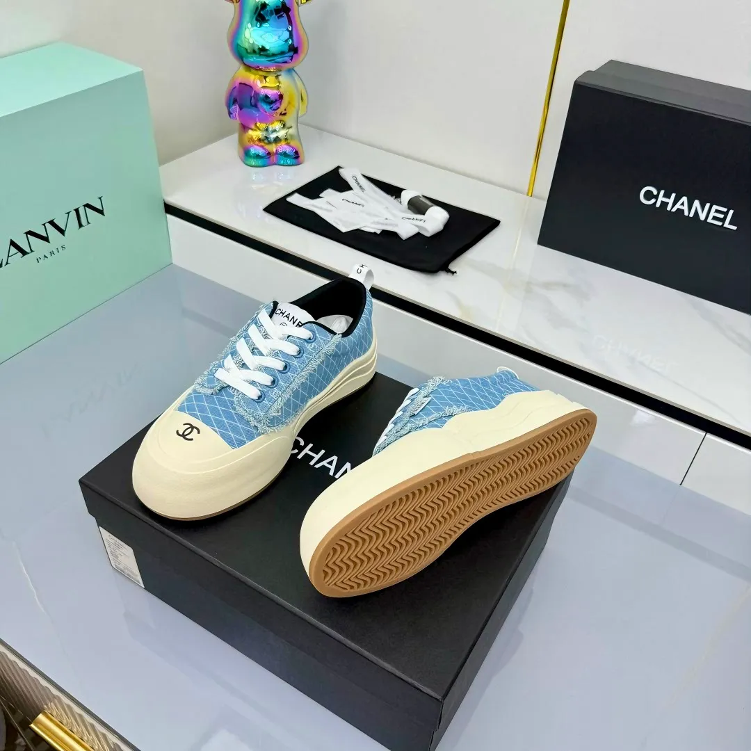 👟👟Ex-factory price 600👟👟 Chanel bread shoes ~ original calfskin panda shoes Chanel 25C latest hot style panda black and white sports shoes casual sneakers Xiaoxiang hot item classic black and white panda color coco girls must pay Fabric: original custom mixed sheepskin lining: original imported breathable mesh lining outsole: Original molded rubber + TPU combination Size: Women's 35-41 Buy now👉